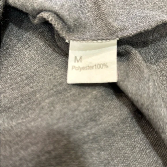 Graphic Sweatshirt Size Medium - Picture 6 of 9